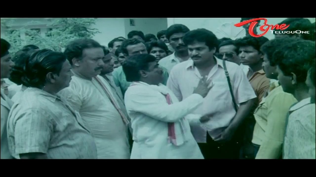 Rajendra Prasad Comedy Scene With Money Lenders