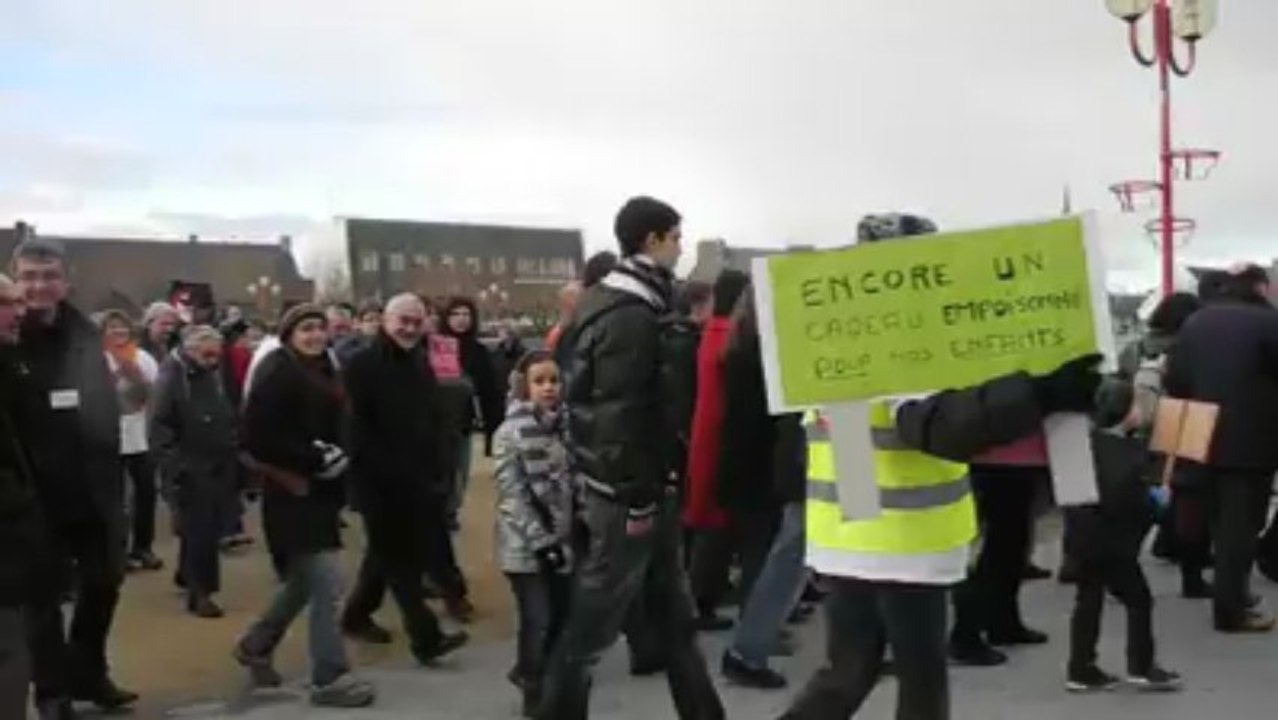 Landivisiau (29). Un millier de manifestants pour redire "non à la centrale au gaz"