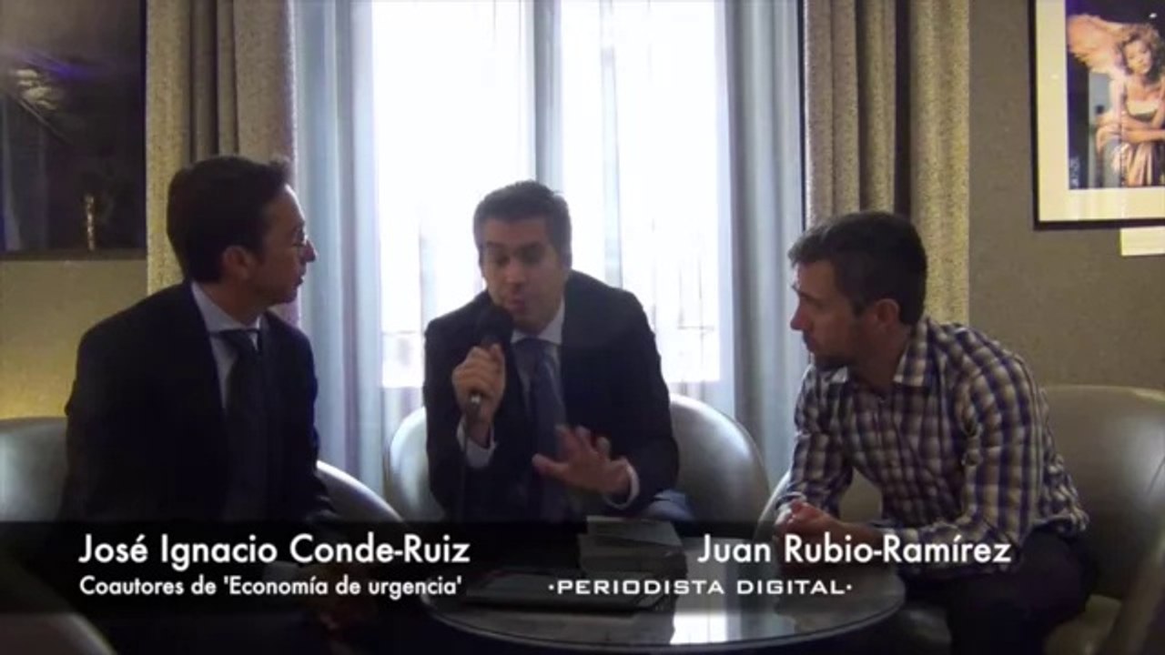 Jose Ignacio Conde-Ruiz y Juan Rubio-Ramírez, coautores de 'Economía de urgencia'. 23-10-2013