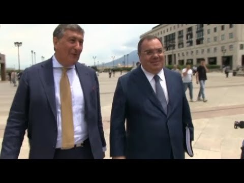 Napoli - Compravendita: Berlusconi a giudizio, De Gregorio patteggia (23.10.13)
