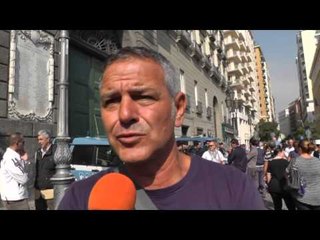 Napoli - I Bros paralizzano il traffico: "Sbloccate i fondi, vogliamo lavorare" -live- (23.10.13)
