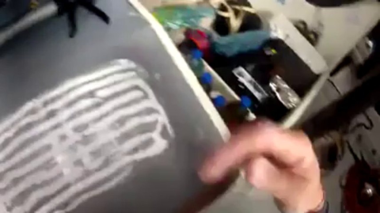 Vendée Globe. Atelier couture pour Tanguy de Lamotte