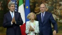 Roma - Incontro Letta - Kerry, stretta di mano (23.10.13)