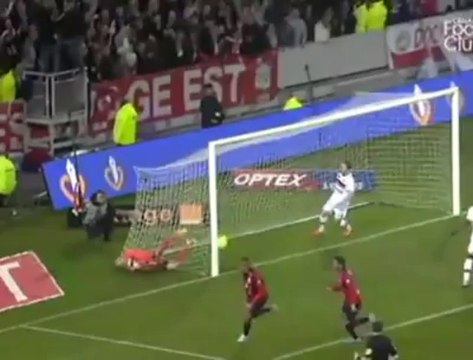 Ligue 1: Lorient prend l'eau à Lille