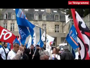 Dinan. 200 policiers chassent leur hiérarchie sous les huées