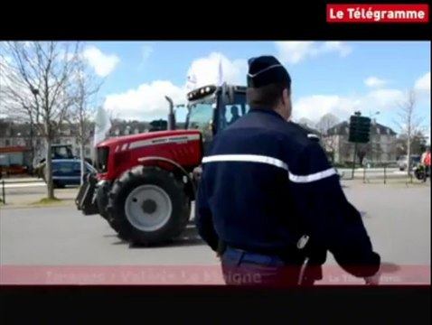 Pontivy. 300 paysans en colère manifestent