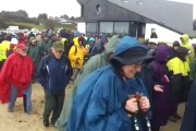 Rando Bretagne : 200 marcheurs sous la pluie à Carantec