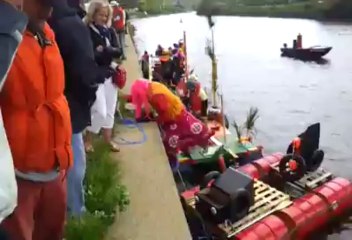 14 radeaux descendent la rivière de Morlaix