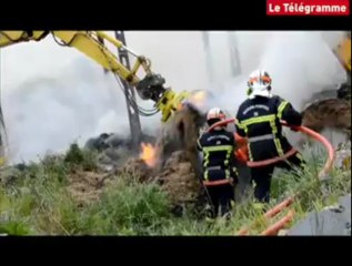 Combrit. Hangar en flammes : plus de 100 tonnes de pailles partent en fumée