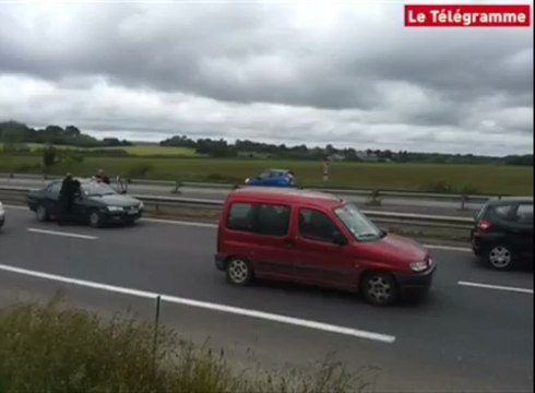 RN 12. l' opération escargot des salariés de Gad