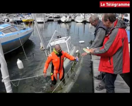 Perros-Guirec (22). Un bateau coule dans le port