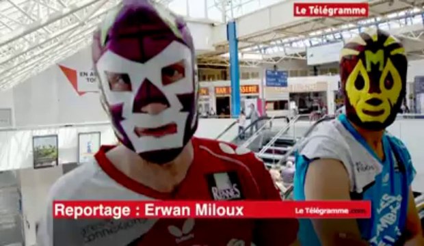 Rennes. Tombées de la nuit : ils jouent au ping-pong dans la gare