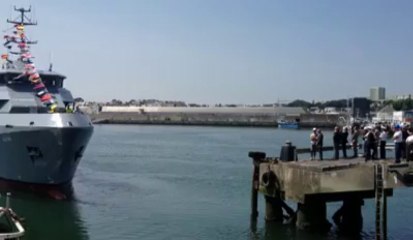 A Concarneau, mise à l'eau de l'Almak