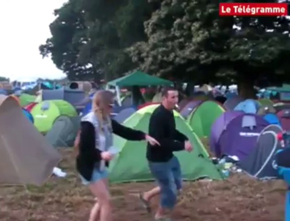 Vieilles Charrues. Le camping ne dort... jamais !