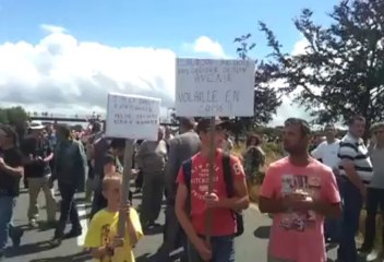 Démontage du portique écotaxe de Guiclan