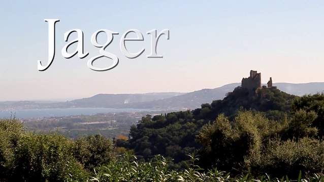 A VENDRE belle VILLA à GRIMAUD ( Bastide provençale ) Piscine - vue mer et chateau de GRIMAUD - agence immobilière Grimaud JAGER