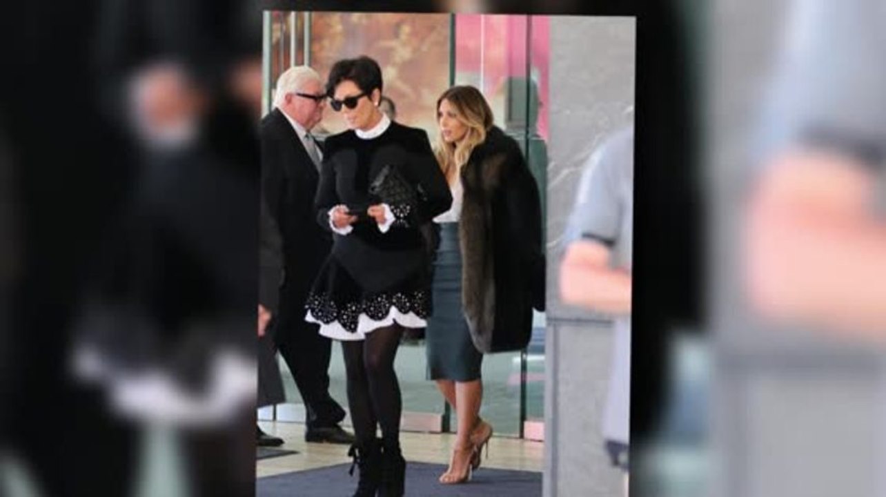 Kim Kardashians erster Auftritt nach Verlobung