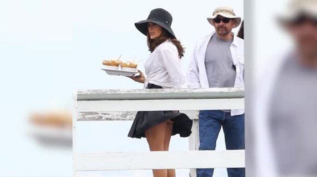 Salma Hayek Suffers a Marilyn Monroe Moment on Movie Set