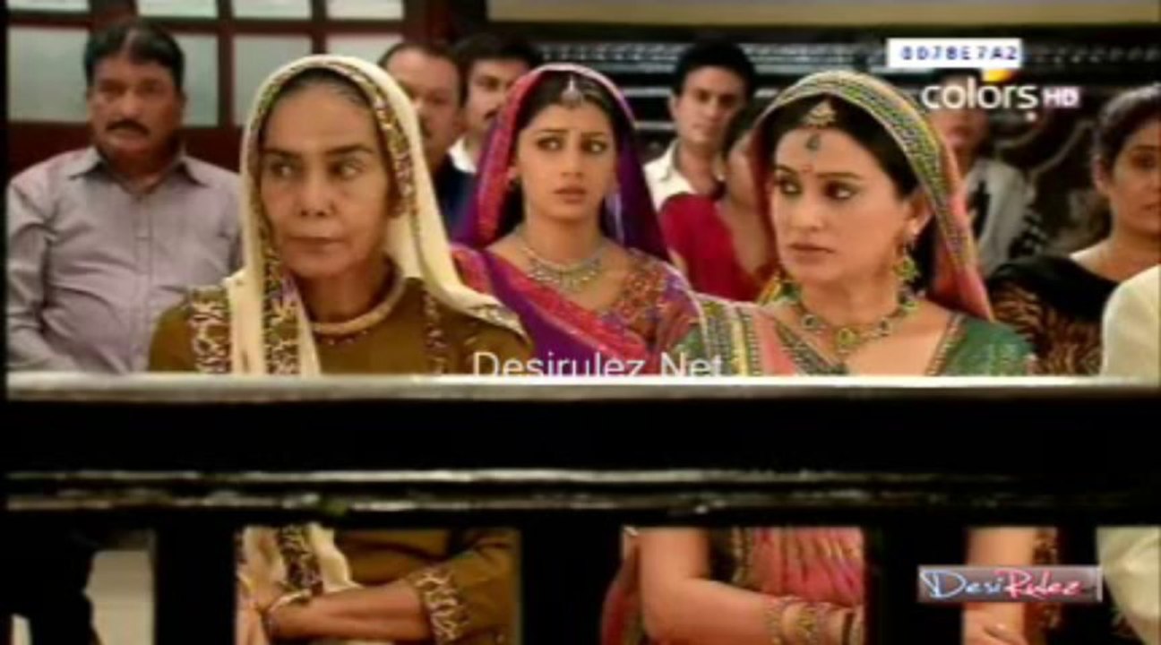 Balika Vadhu 24th October 2013pt4