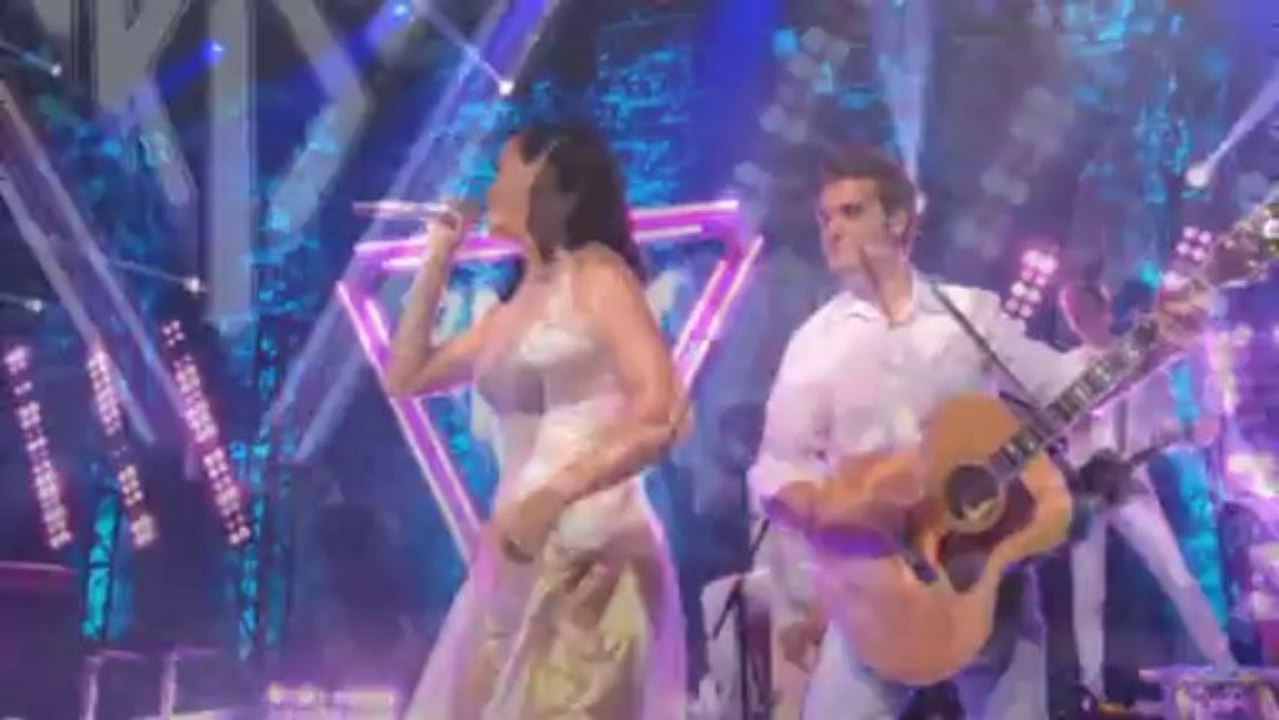 Katy Perry launches new album Prism with intimate gig in LA