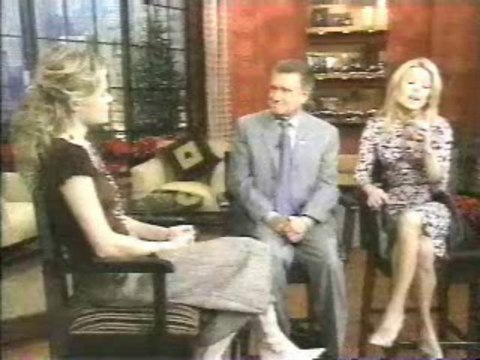 Kate on Regis & Kelly 121304