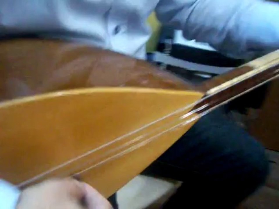 kısa sap oyma dut bağlama