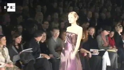 Carolina Herrera recebe homenagem pela trajetória profissional.