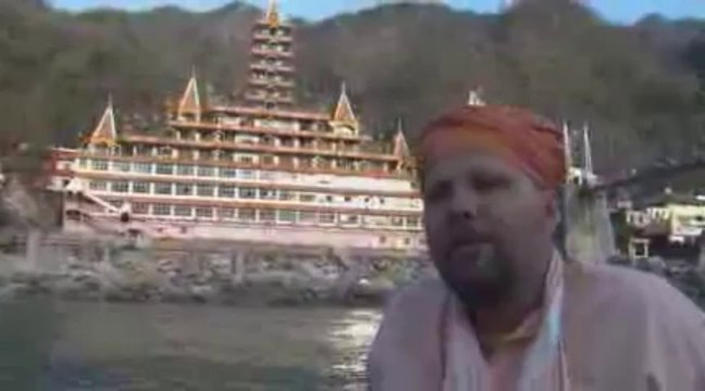 Беседа на берегу Ганги