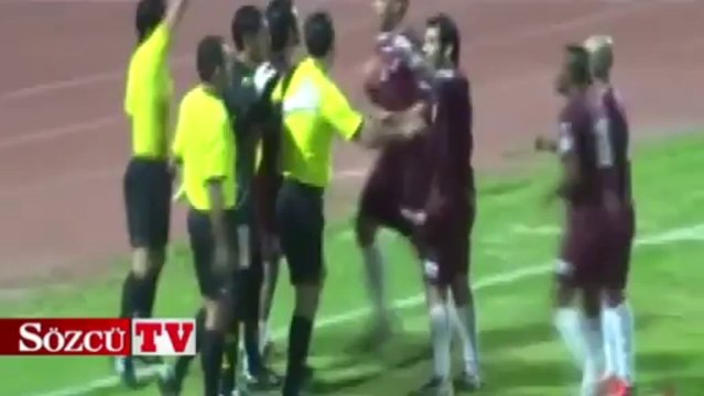 Hakem önce dövdü sonra kırmızı kart yağdırdı