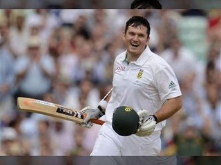 Graeme Smith hits double century against Pakistan
