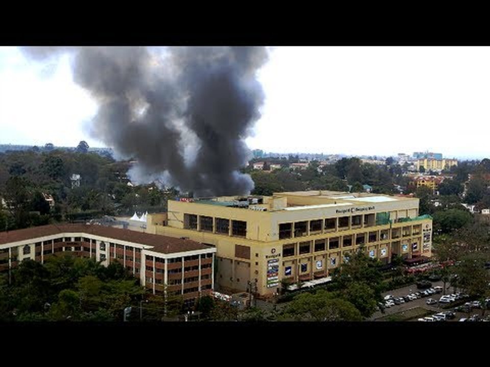 Smoke pours from Kenya mall as forces 'close in'; two militants dead