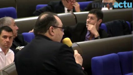 Mennucci : "J'ai dit : ce sera bien la première fois que tu sera gentil avec Samia"