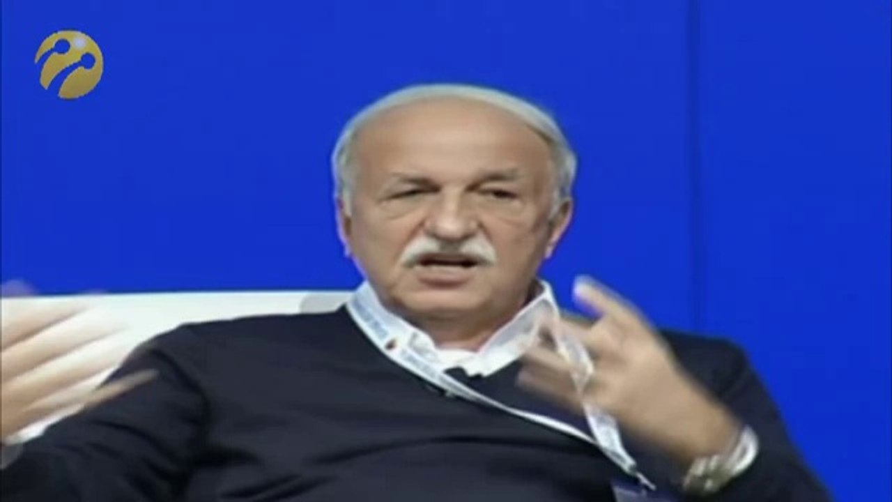 Turkcell Teknoloji Zirvesi 2011 - Selen Kocabaş & Hüsnü Özyeğin