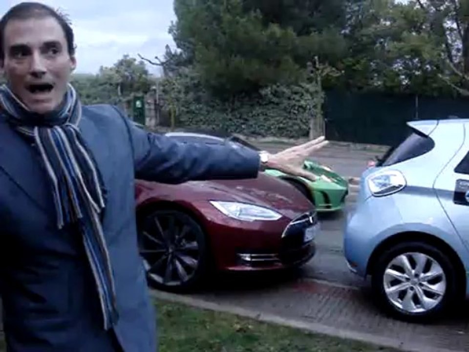 ZOE vs TESLA MODEL S" POR CONVIERTETE