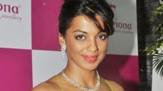 Mugdha Godse Launches Fiona Jewellery Stor
