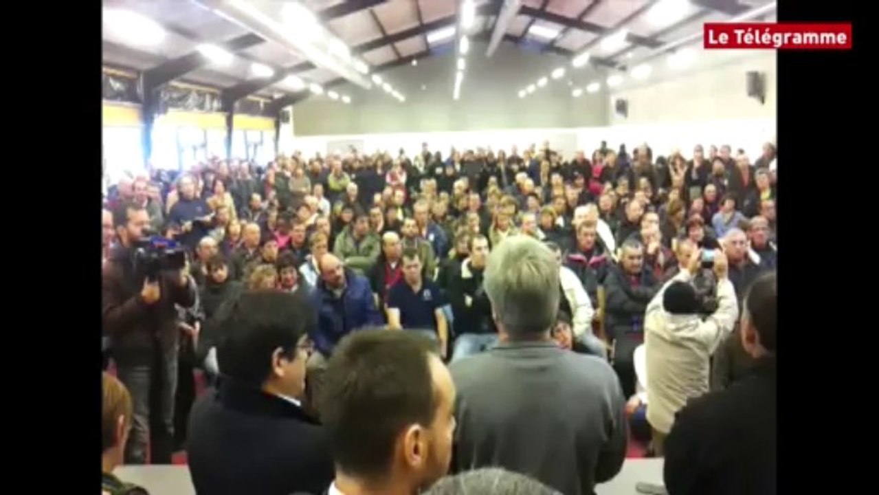 Lampaul-Guimiliau (29). Marylise Lebranchu face aux salariés de Gad