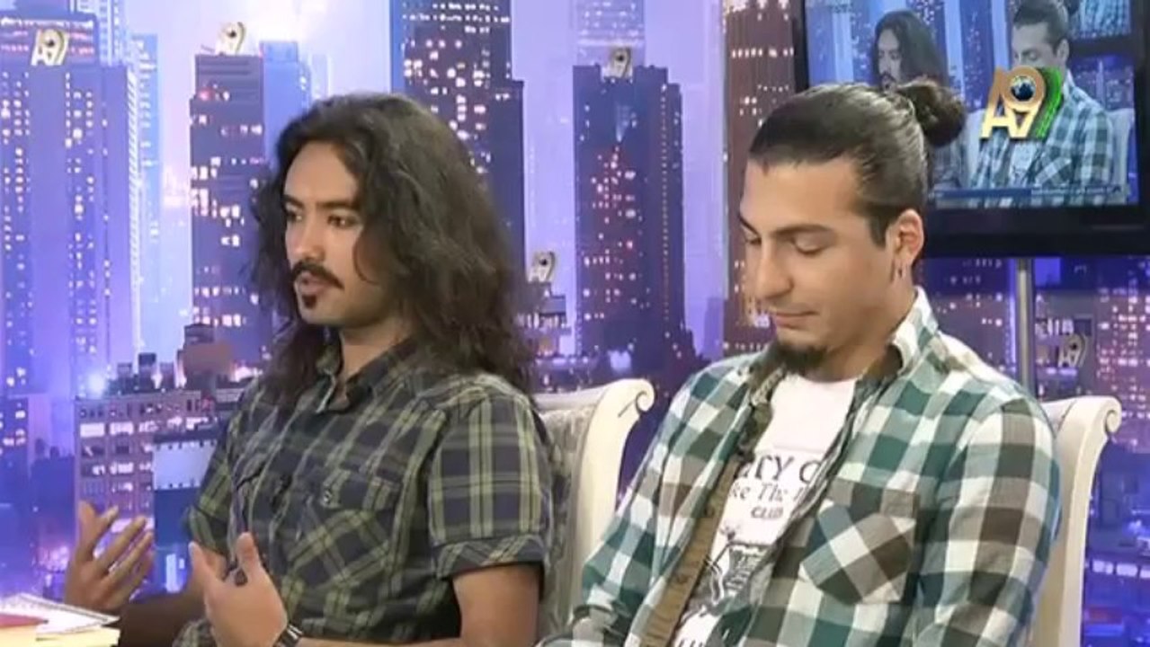 Adnan Oktar'ın yakışıklı rock sever konukları