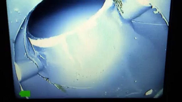 Détection de fuite par caméra sur un coude cassé dans la piscine