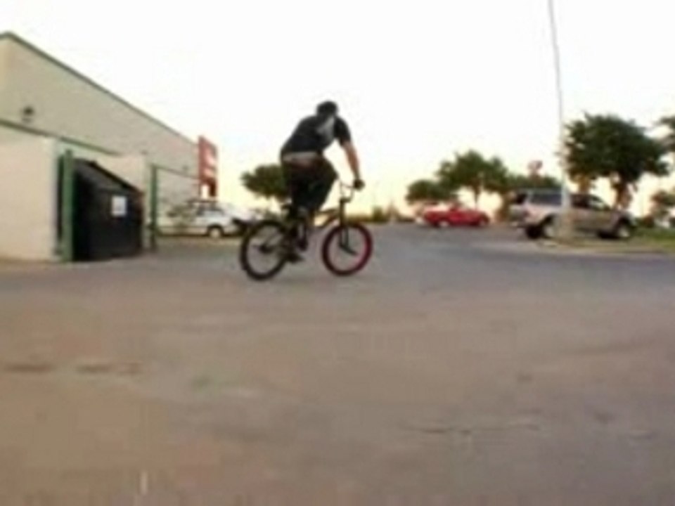 Bmx - Corey Martinez 180 Whip