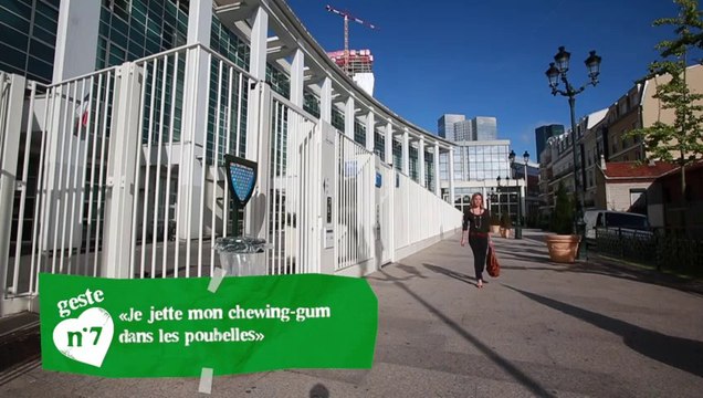 Vidéo Puteaux: Geste propreté - Jeter mon chewing-gum dans les poubelles