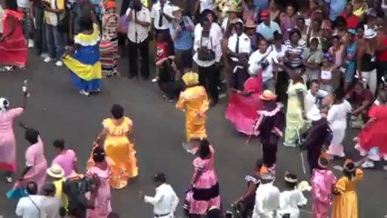 Defilé comparsa des ainés caraibe 2013