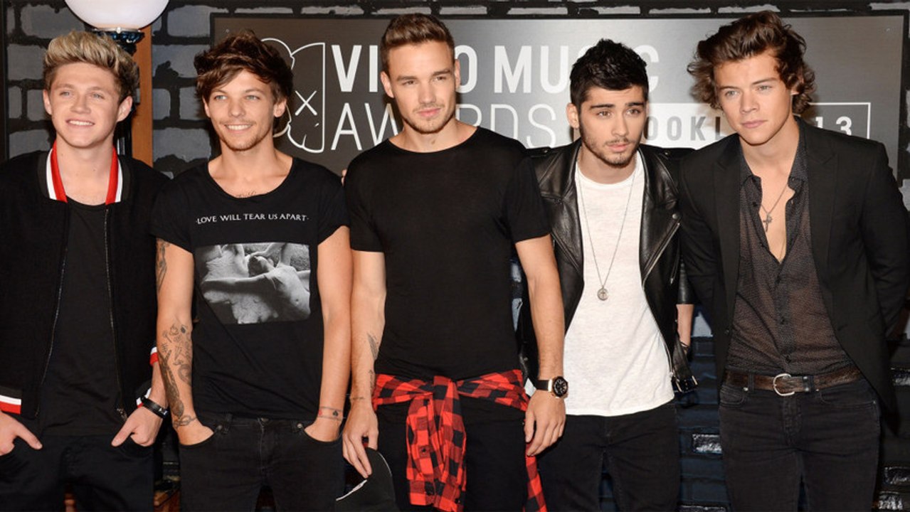 One Direction American Music Awards Preview – Fun Friday