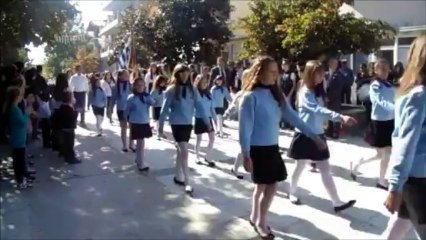 Μουσικό Βαγόνι TV - Παρέλαση 28ης Οκτωβρίου 2013 Βελεστίνο