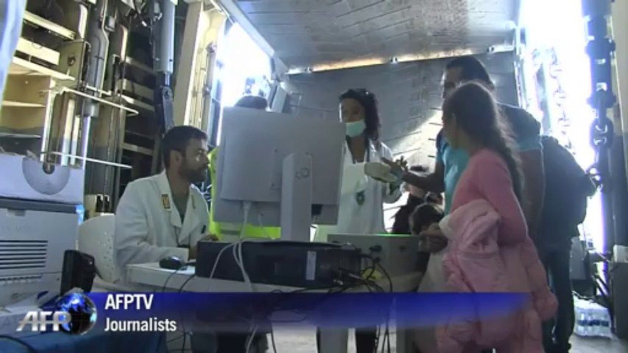 Près de 700 migrants secourus dans la nuit au large de la Sicile