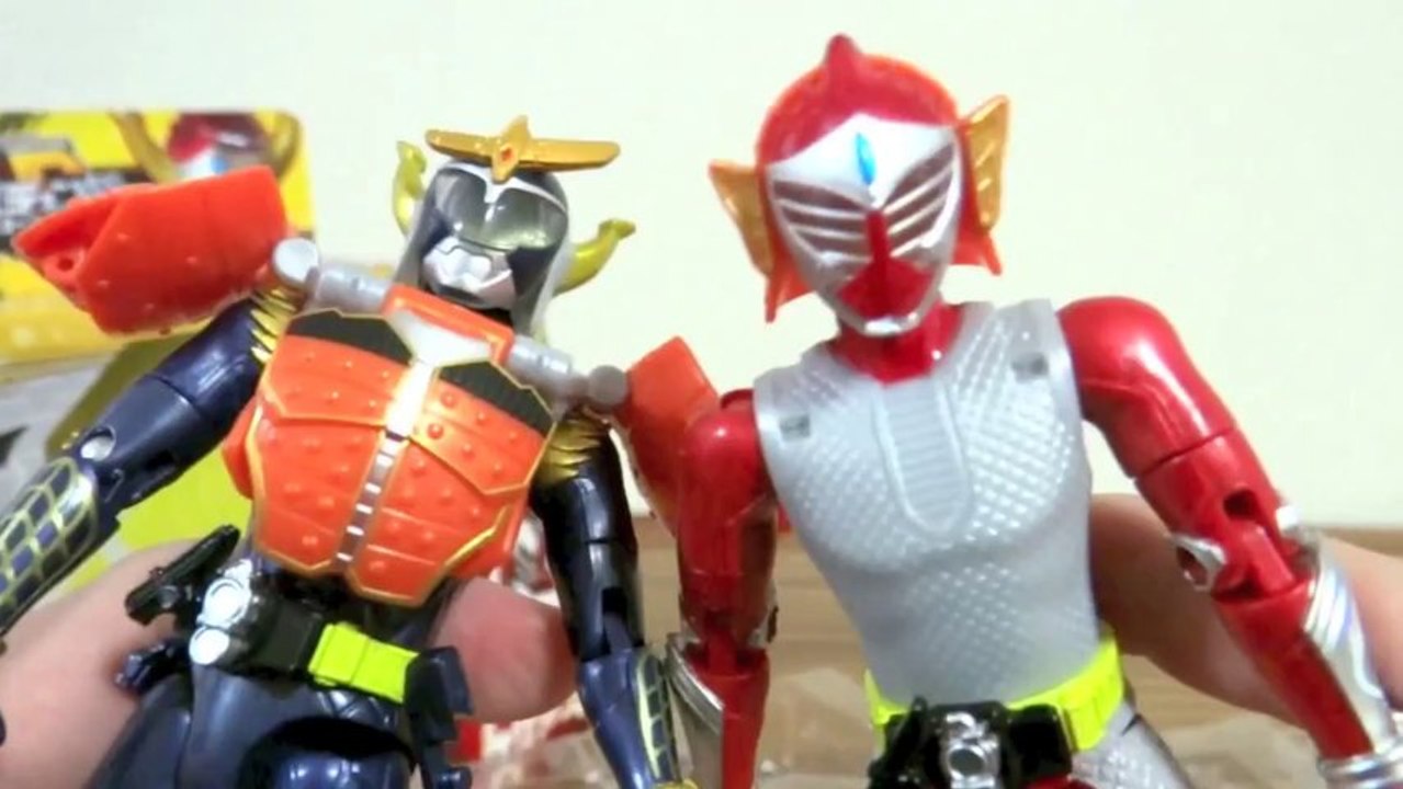 【開封レビュー】AC02 仮面ライダーバロン！さっそく着せ替えてみた！アームズチェンジシリーズ バナナアームズ 鎧武(ガイム)