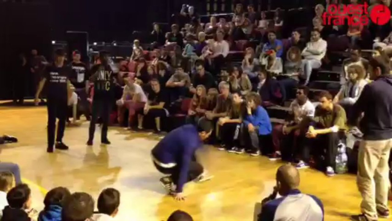 Battle de danses hip-hop - Le combat est "fraternel"