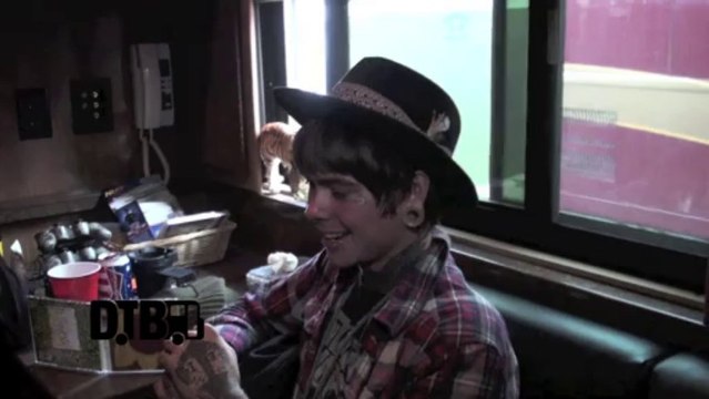 Never Shout Never / Christofer Drew - CRAZY TOUR STORIES Ep. 26 [Warped Edition 2013]