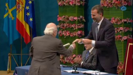 Higgs, Englert y el CERN reciben el Premio Príncipe de Asturias de Investigación Científica