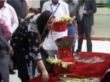 bakhtawar bhutto zardari visit grave of her mother