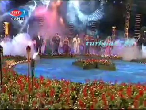 TRT AKŞAM SEFASI KORO-Benim De Canım Var (Aşkımla Oynama)